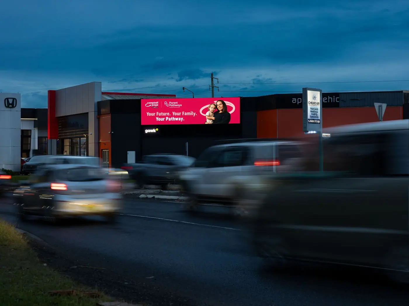 Gawk digital billboard 25411-D on Princes Highway, Nowra, NSW, facing northbound traffic